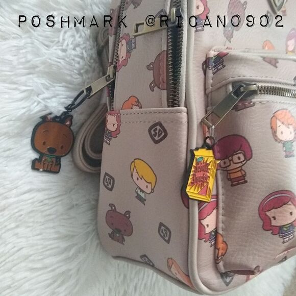 Bioworld Scooby-Doo Chibi Character Mini Backpack - Picture 4 of 8